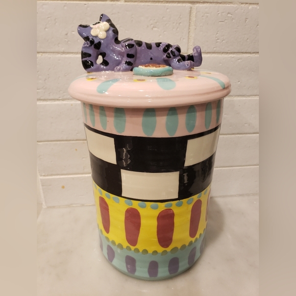 Art Pottery Large Canister With Whimsical Cat Lid signed on base - Picture 1 of 15